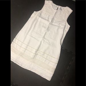 White sleeveless dress!